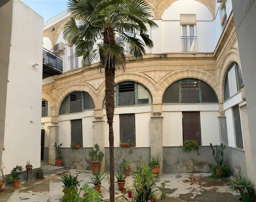 La Casa De Los Arcos - Casco Historico - Parking Opcional Jerez de la Frontera Buitenkant foto